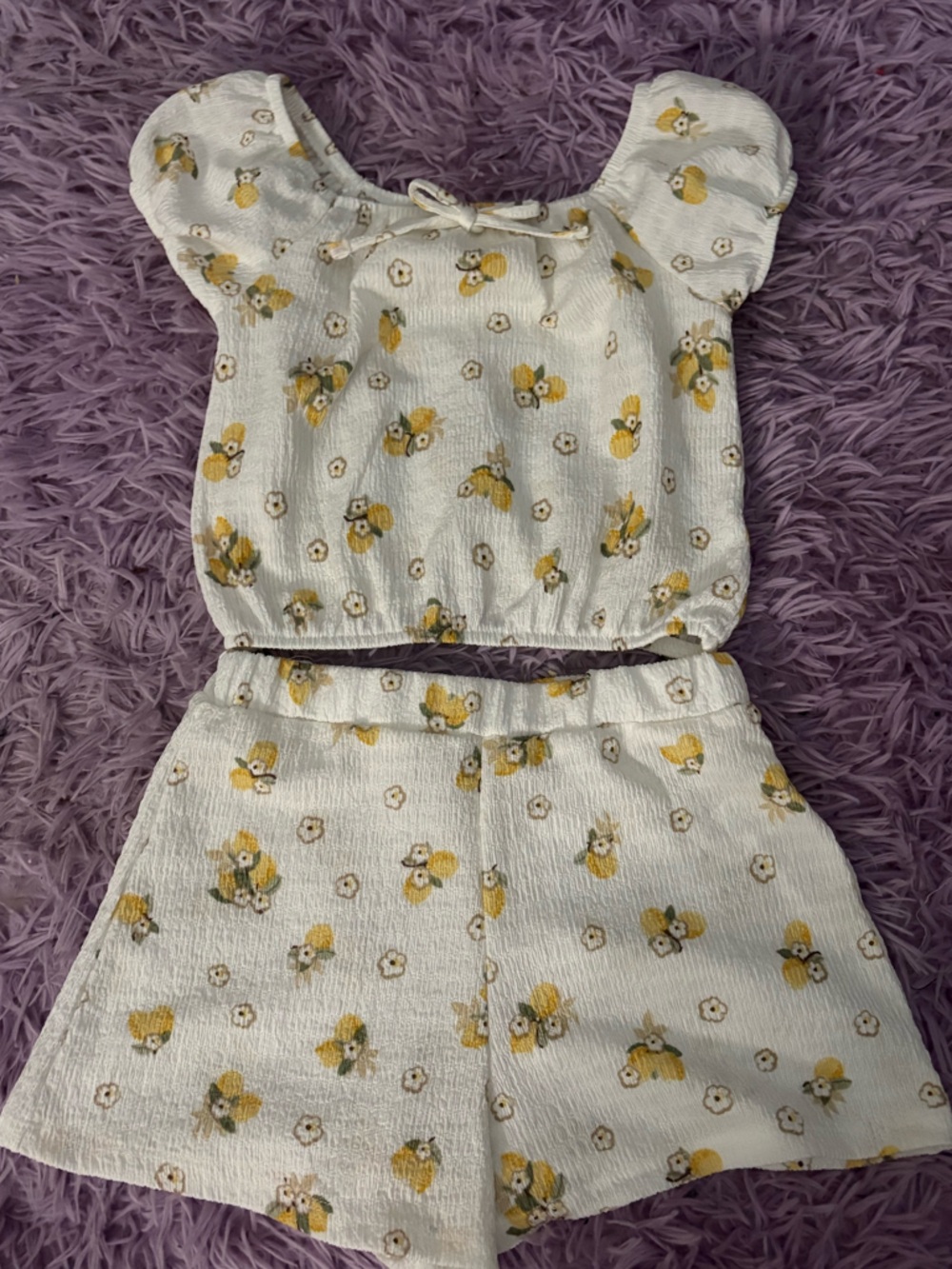 Amy Byer White & Yellow Floral two piece set
